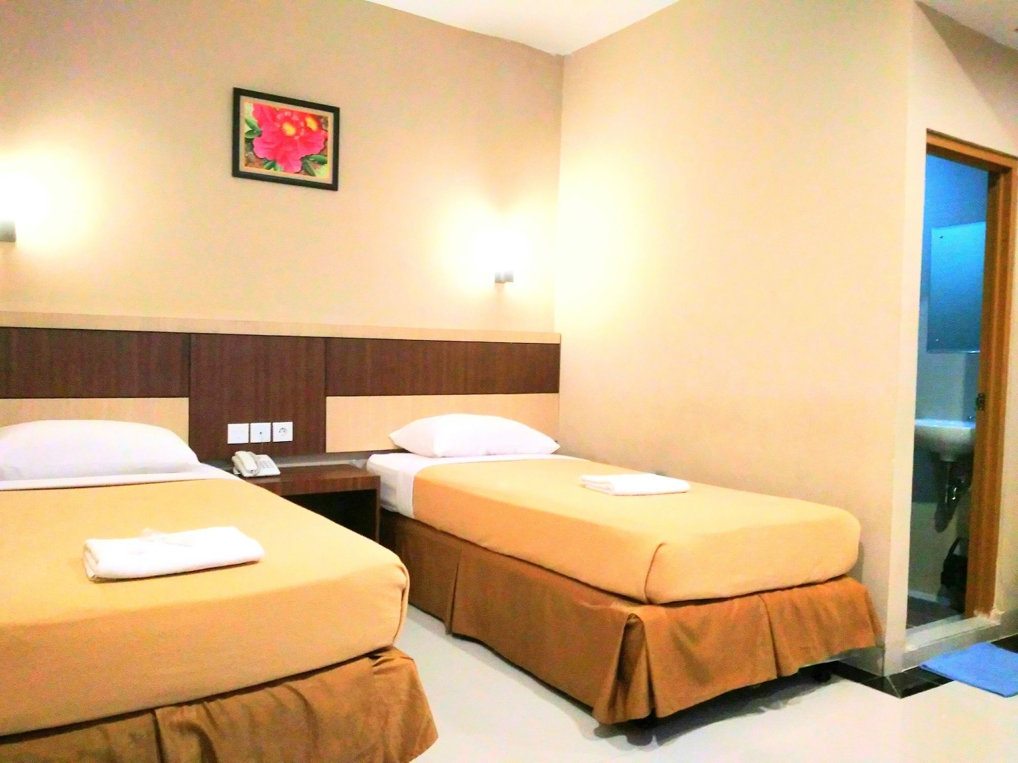 Hotel Parma Paus Pekanbaru Bagian luar foto